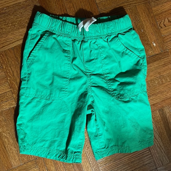 Lightning bug bright, kelly green pull on shorts size 8 - Picture 4 of 5